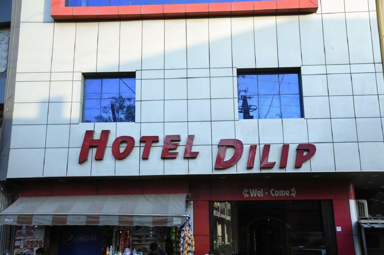 Hotel Dilip Indore Exteriör bild